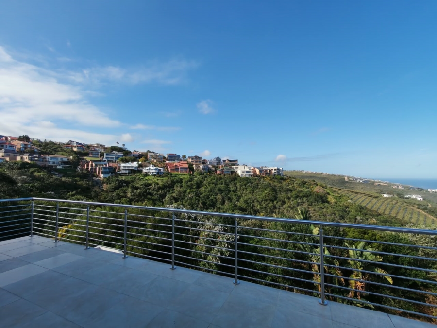 4 Bedroom Property for Sale in Herolds Bay Western Cape